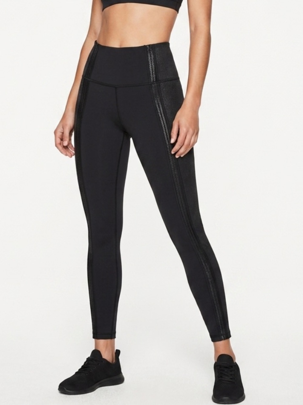 LULULEMON POWER LINES LEGGINGS BLACK WITH MESH SIDES 28
Inseam SZ 6 Like new